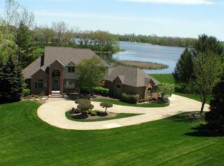 4554 Newcastle Dr, Clarkston, MI 48348