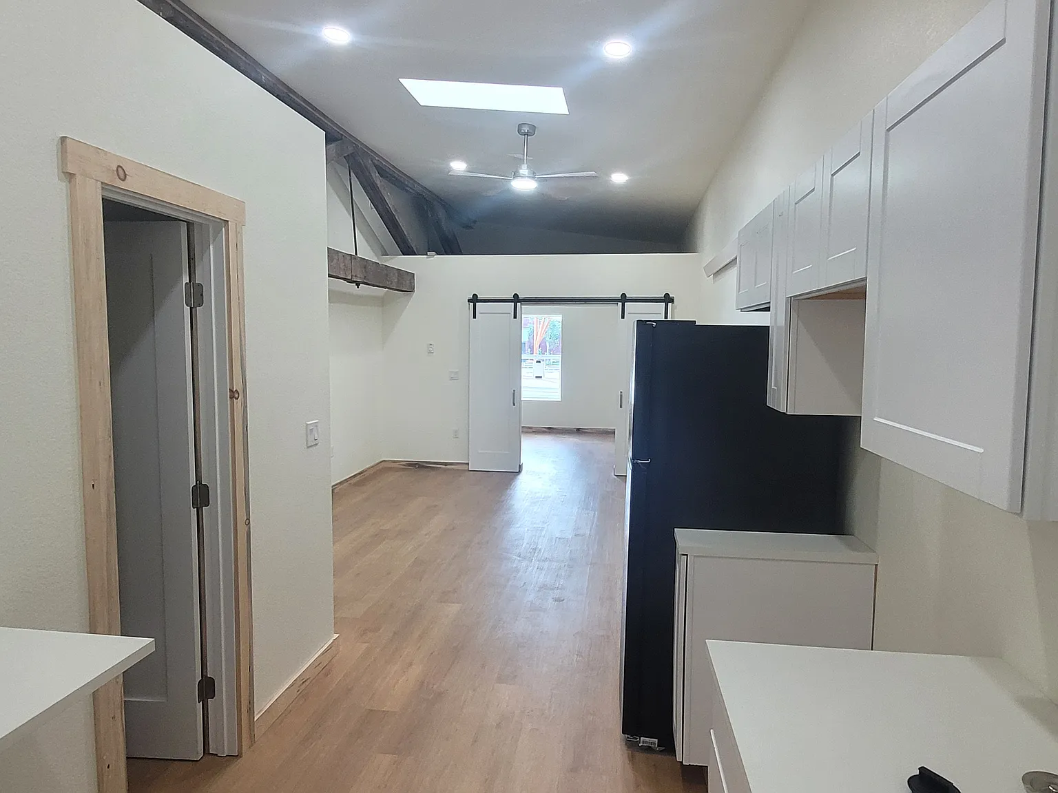 1 bed, $1,275 — Photo 1