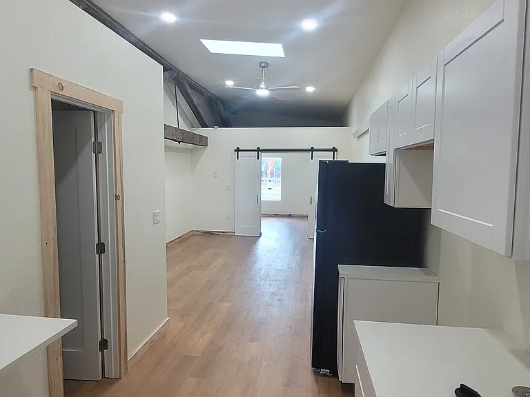 401 Main St #C — Photo 1