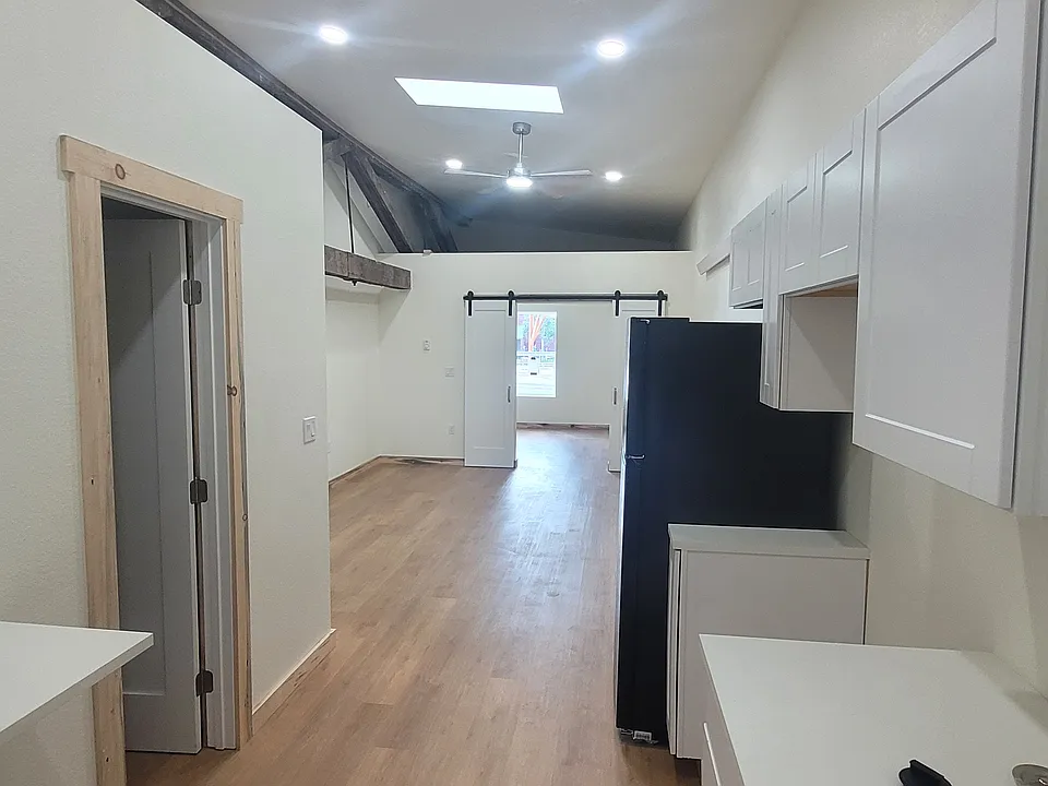401 Main St #C