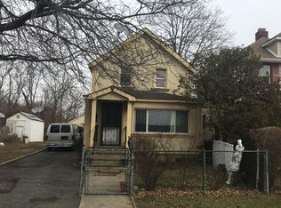 20 Laurel Ave, Hempstead, NY 11550