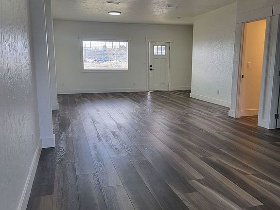 3rd image of 1303 N Daniel St