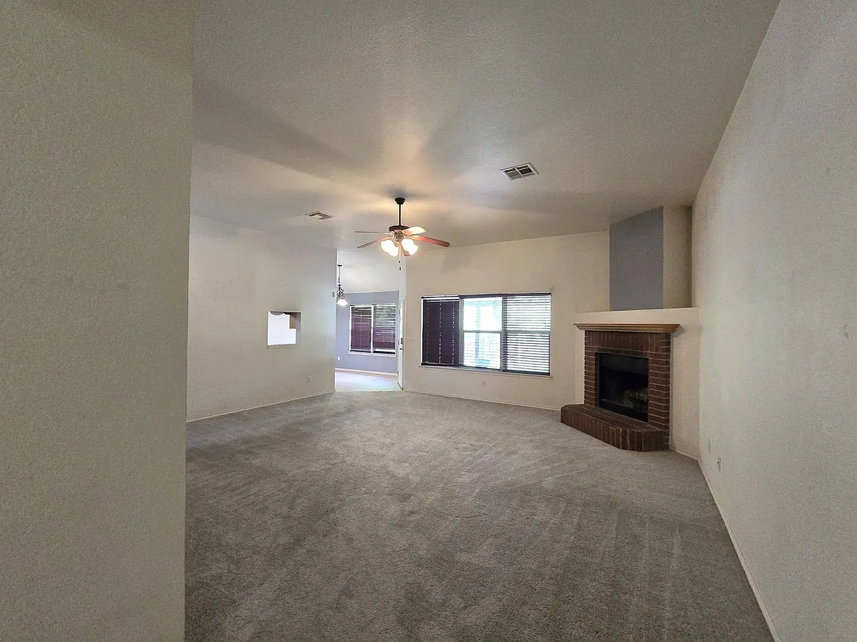 Building Photo - 3903 Bade Dr