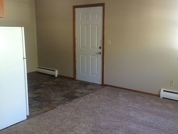 4th image of 1149 Forest St