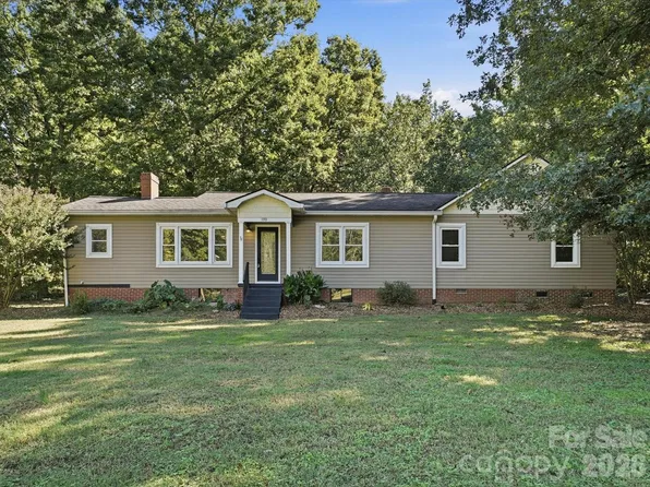 190 Forsaken Dr, China Grove, NC 28023