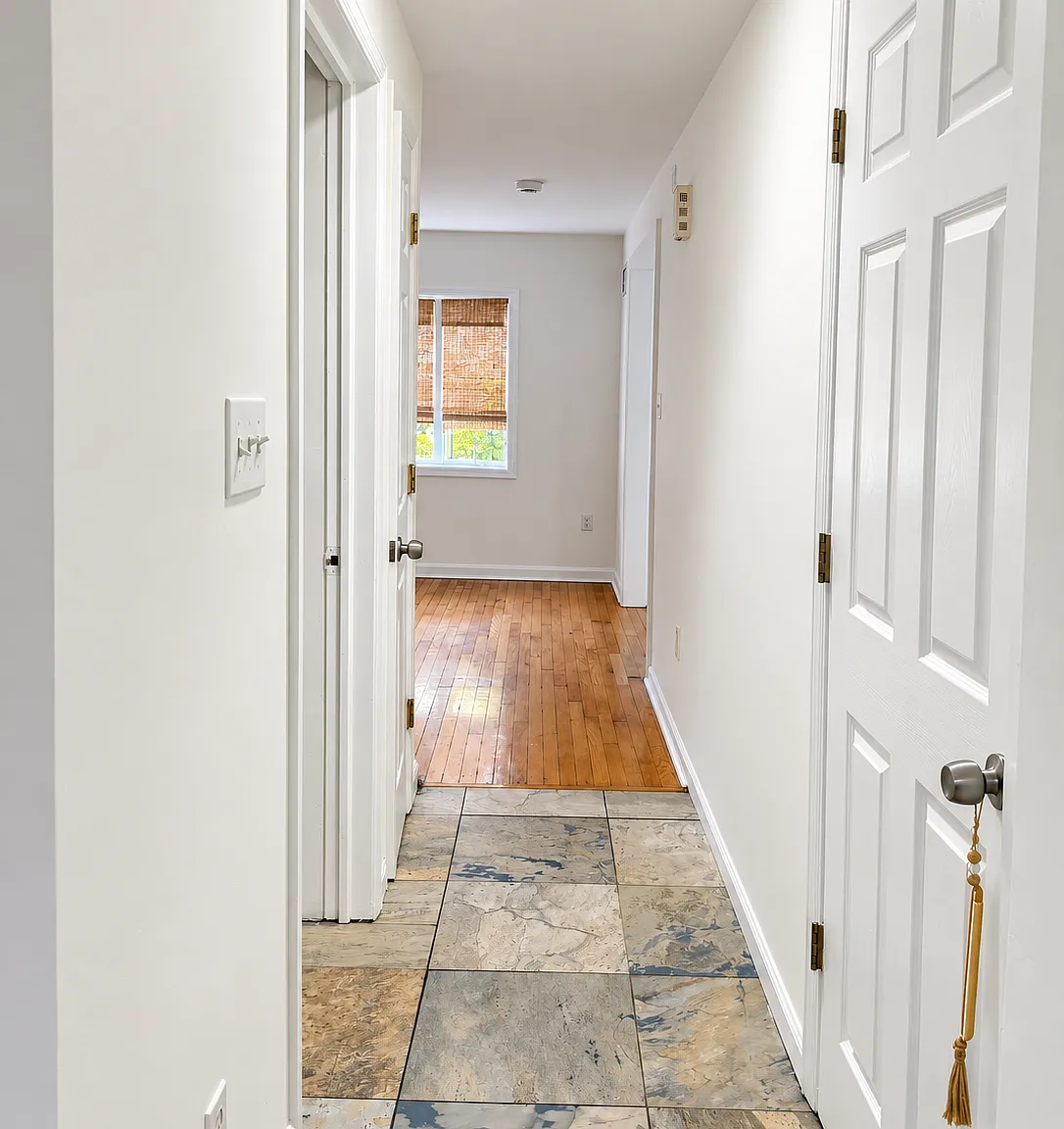 3 bed, 2.5 bath, 1438 sqft, $3,900 — Photo 3