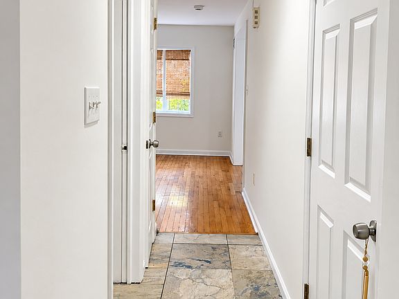 3rd image of 727 Cornwall Ave