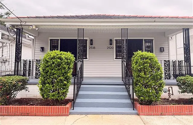 2518 Onzaga St — Photo 1