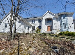 68 Crescent Dr, Ringwood, NJ 07456