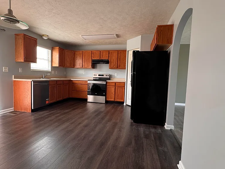 748 Freedom Dr — Photo 5