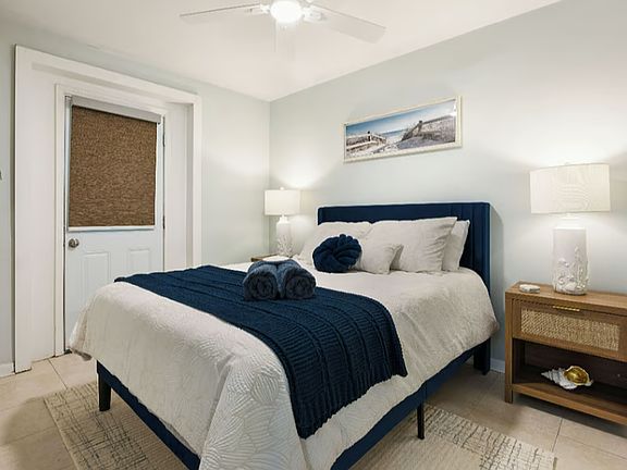 3rd image of 208 12th Ave N APT 1