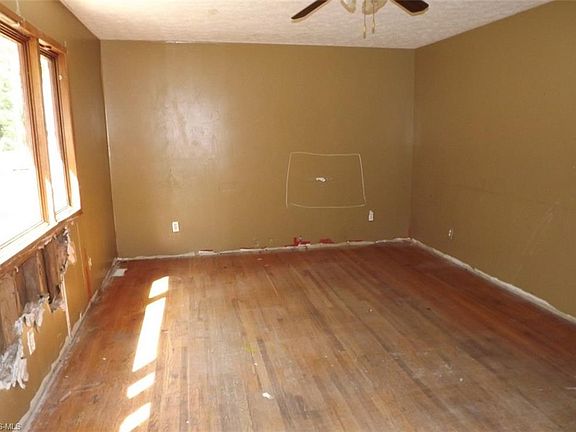 3rd image of 5329 Louis Ave
