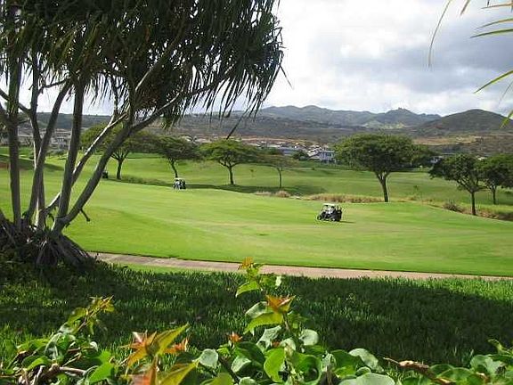 Private back yard overlooks the golf course.