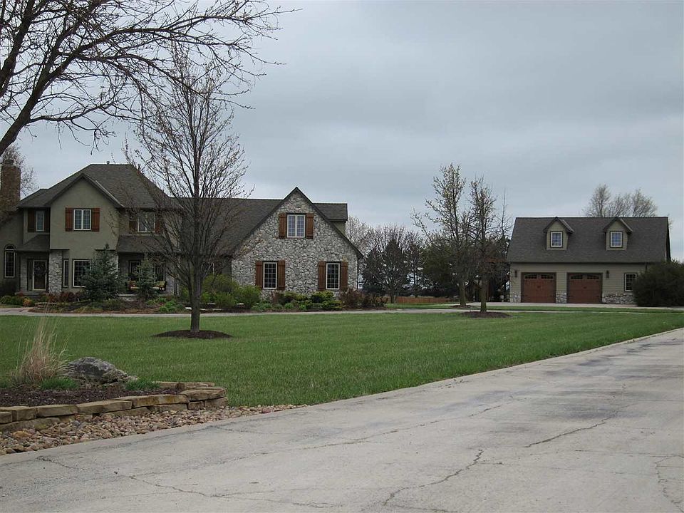 2nd image of 1080 N 199th Street Cir W