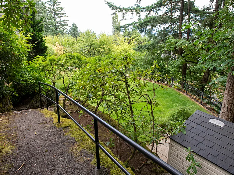 3061 SW Fairmount Blvd — Photo 53