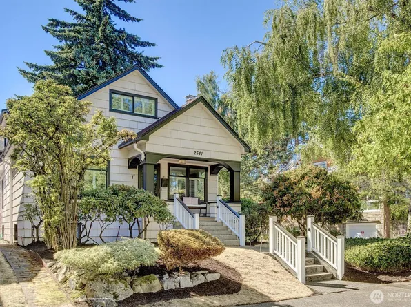 2541 10th Avenue W, Seattle, WA 98119
