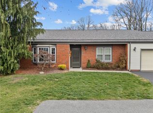 1033 Rutledge Dr, Pittsburgh, PA 15241