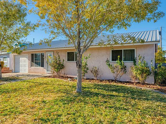 2nd image of 3807 Alta Monte Ave NE
