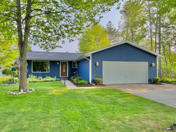 6069 S Birch Hill Dr, Smiths Creek, MI 48074