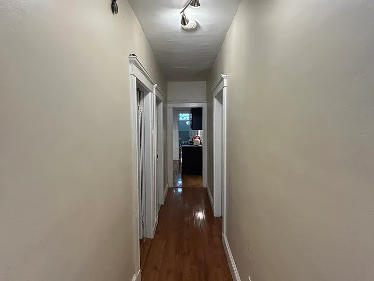 11 Harold St — Photo 5