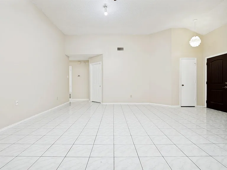 405 Myrtle Dr — Photo 10