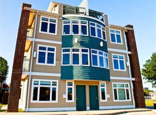 503 S Locust St, Champaign, IL 61820