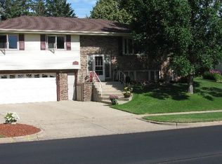 1141 N 26th St, Bismarck, ND 58501