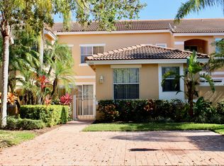 1545 Seagrape Way, Hollywood, FL 33019