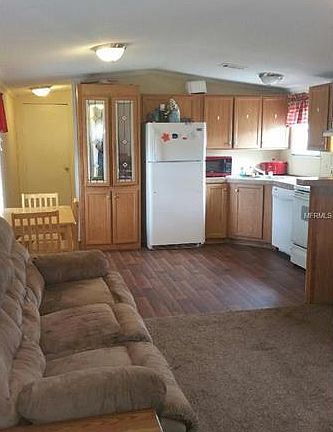 2nd image of 933 Falcon Crest Dr