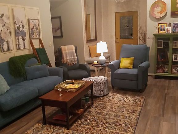 4th image of 5240 S Palisades Ave