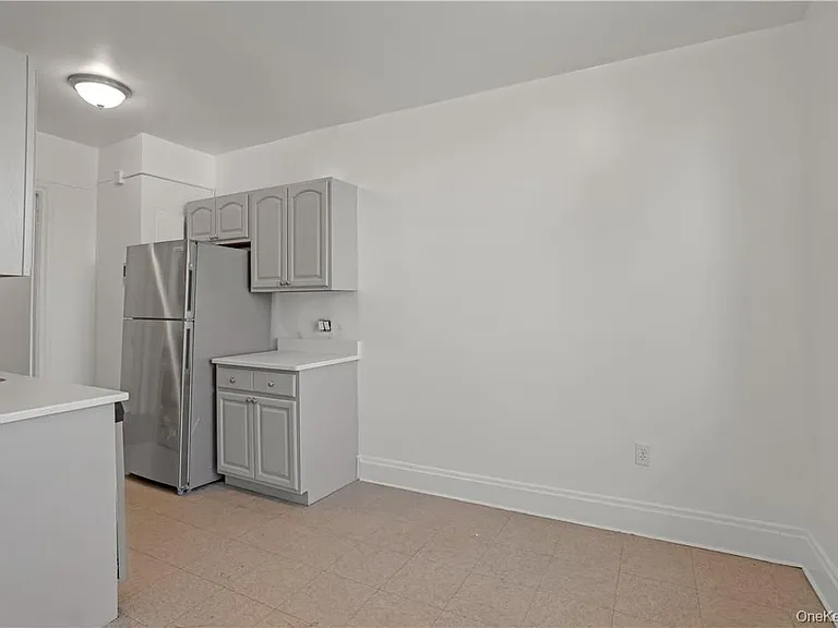 254 Martine Ave #3C — Photo 5