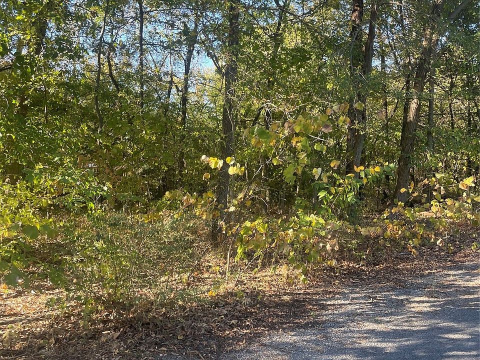 2nd image of Big Bluff Rd