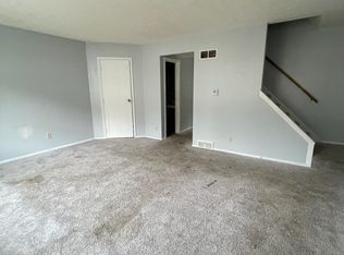 7070 Paxton Rd, Youngstown, OH 44512