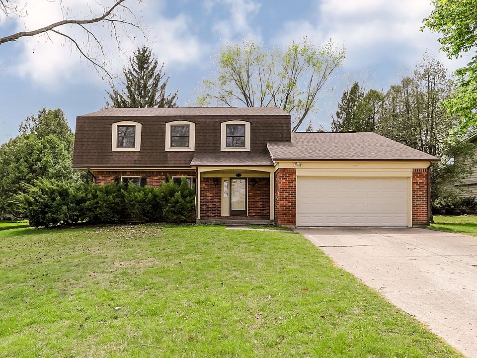 1st image of 35 Village Ct