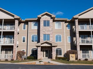 13060 W Bluemound Rd UNIT 212, Elm Grove, WI 53122