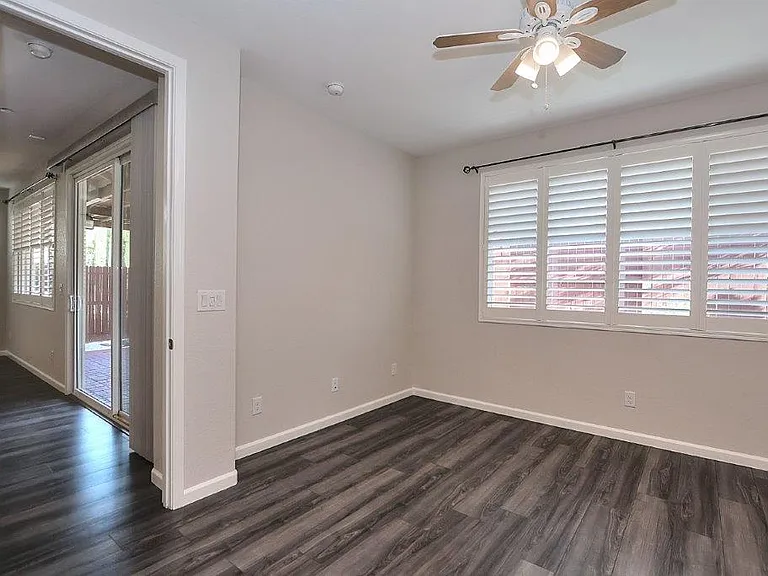 9049 Hourglass Cir — Photo 34