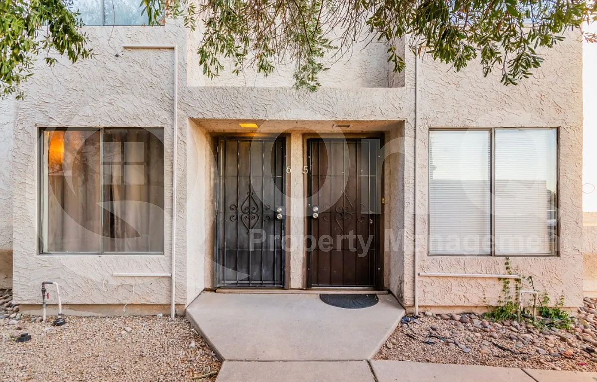 2 bed, 2.0 bath, 950 sqft, $1,450 — Photo 2