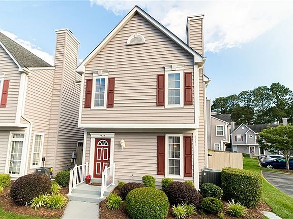 2nd image of 4839 Parthenon Dr #A
