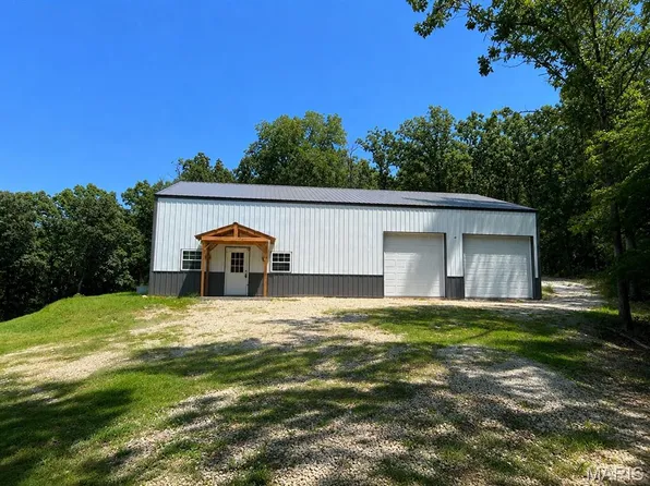 129 Shamrock Ln, Bourbon, MO 65441