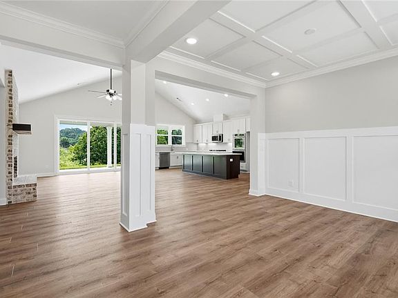 4th image of 355 Sweetgrass Dr