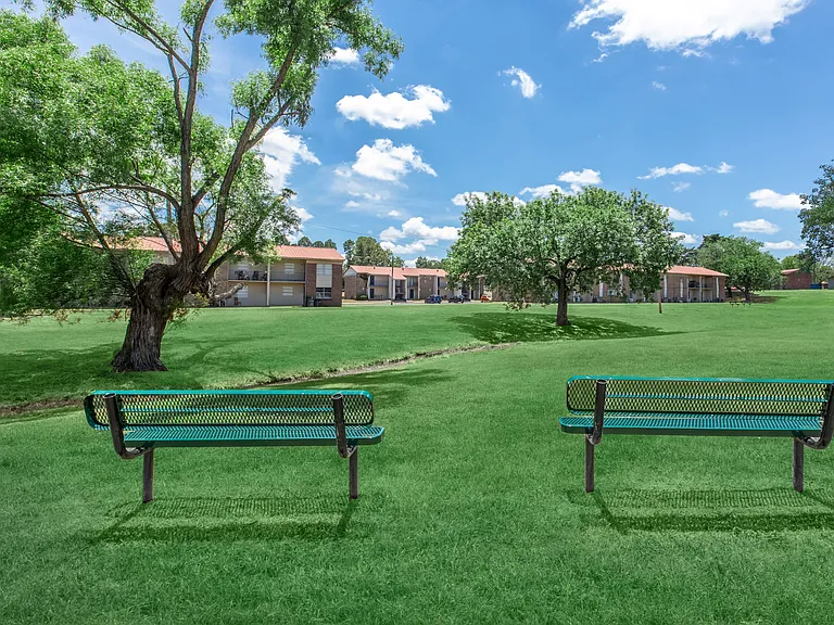 Sandlin Villas Apartments — Photo 26