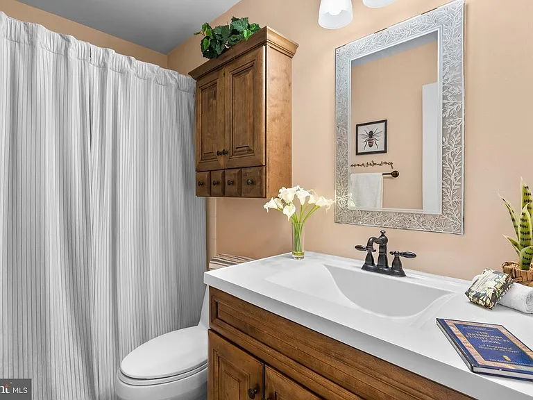 1119 Castle Harbour Way #1119 — Photo 7