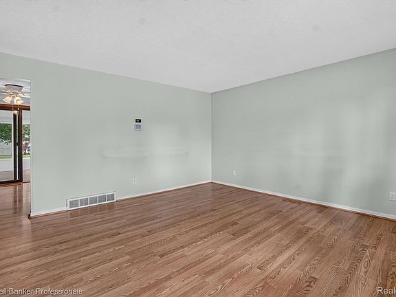 3rd image of 5410 Mancelona Dr