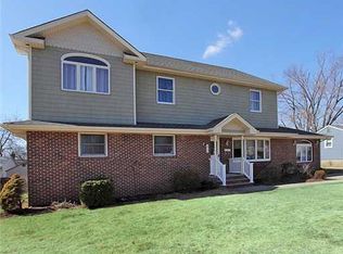 18 Bruce Ct, Milltown, NJ 08850