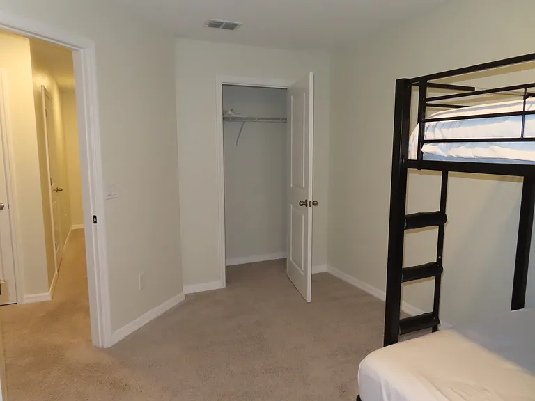 1537 Discovery St — Photo 29