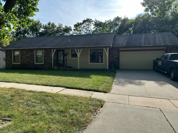 2525 Northern Hills Ct NE, Rochester, MN 55906