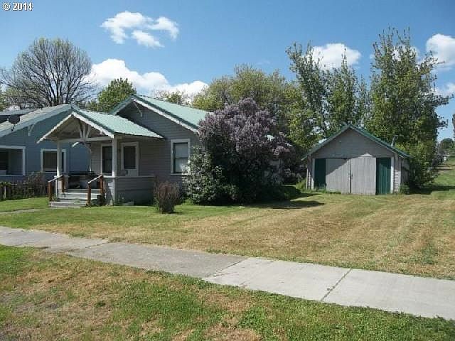 2nd image of 260 Main St