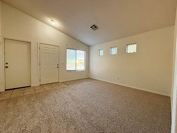 4th image of 10539 W Amelia Ave
