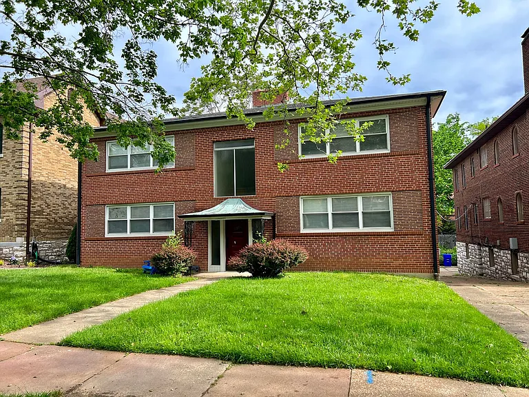7361 Pershing Ave #2E — Photo 1