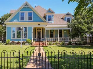 201 E Lincoln Ave, Whitney, TX 76692